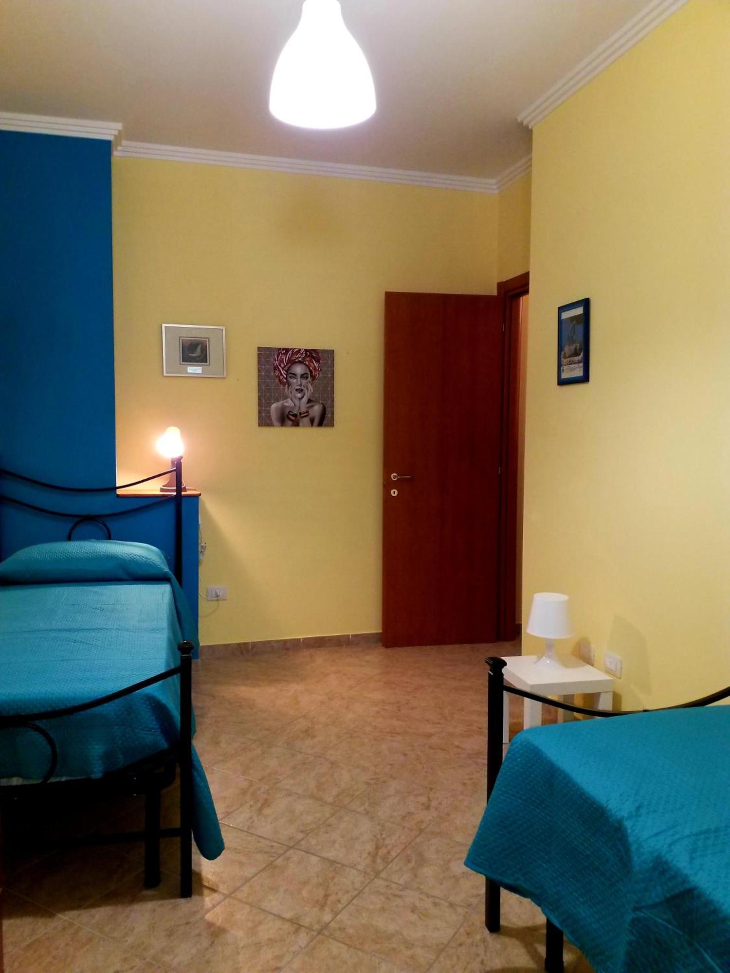 Appartamento Al Cortile Del Pozzo Delia Esterno foto