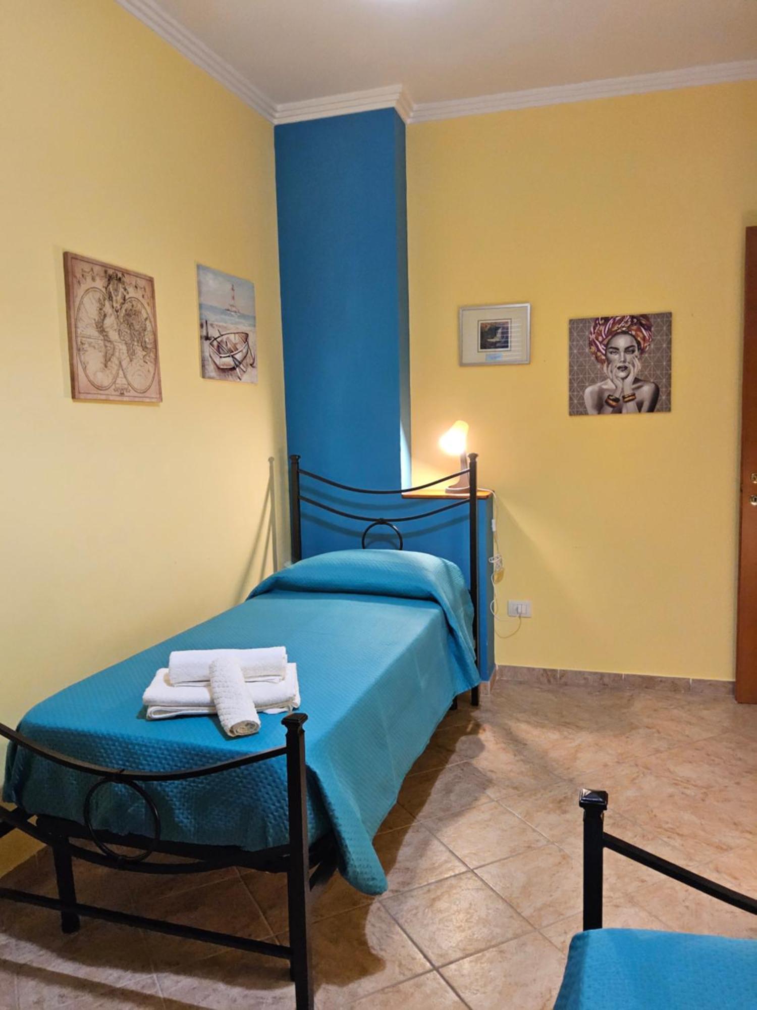 Appartamento Al Cortile Del Pozzo Delia Esterno foto