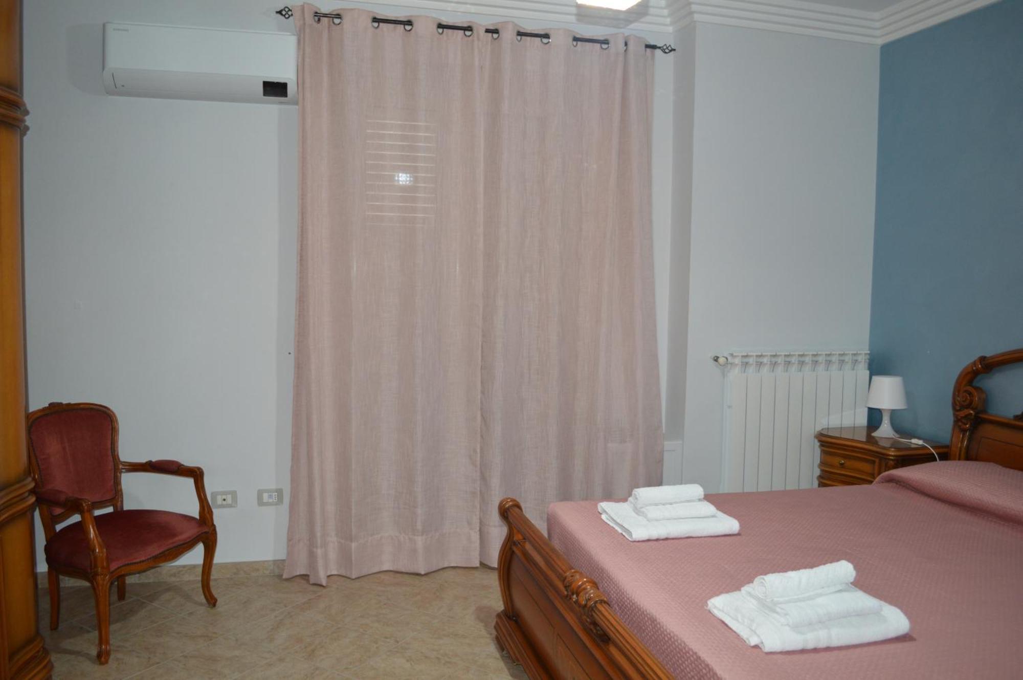 Appartamento Al Cortile Del Pozzo Delia Esterno foto
